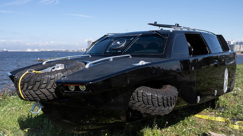 Дозорно-разведывательный плавающий глиссирующий автомобиль "Дрозд"
